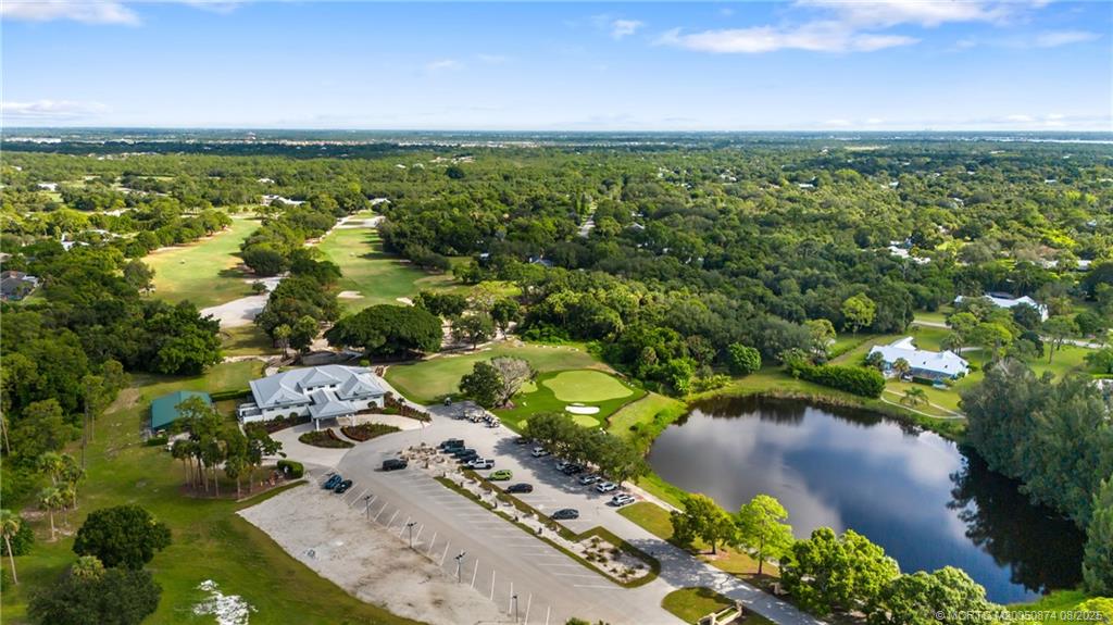 1752 SW Crane Creek Circle