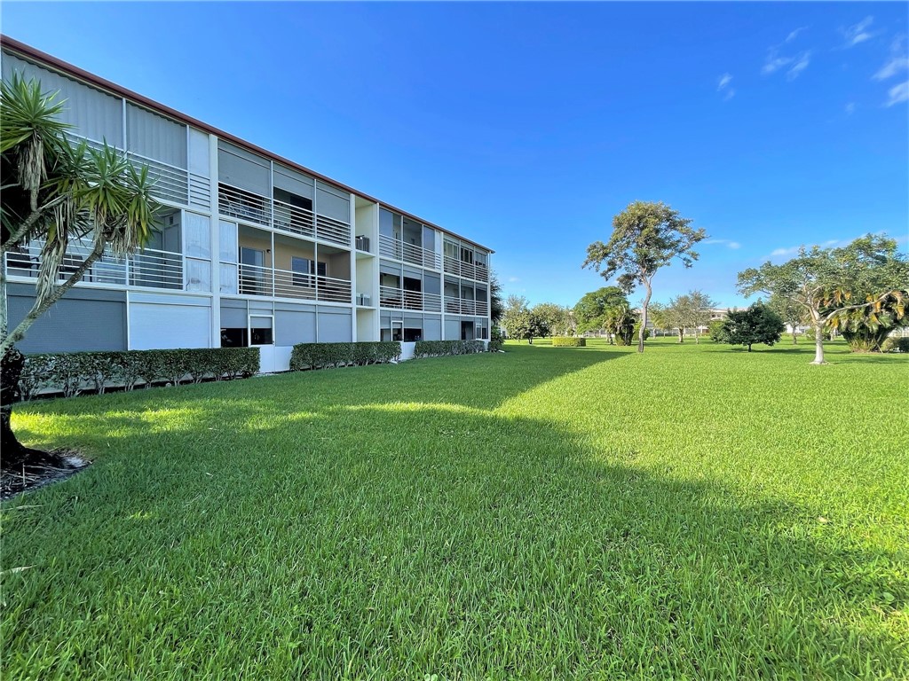 1752 SW Crane Creek Circle