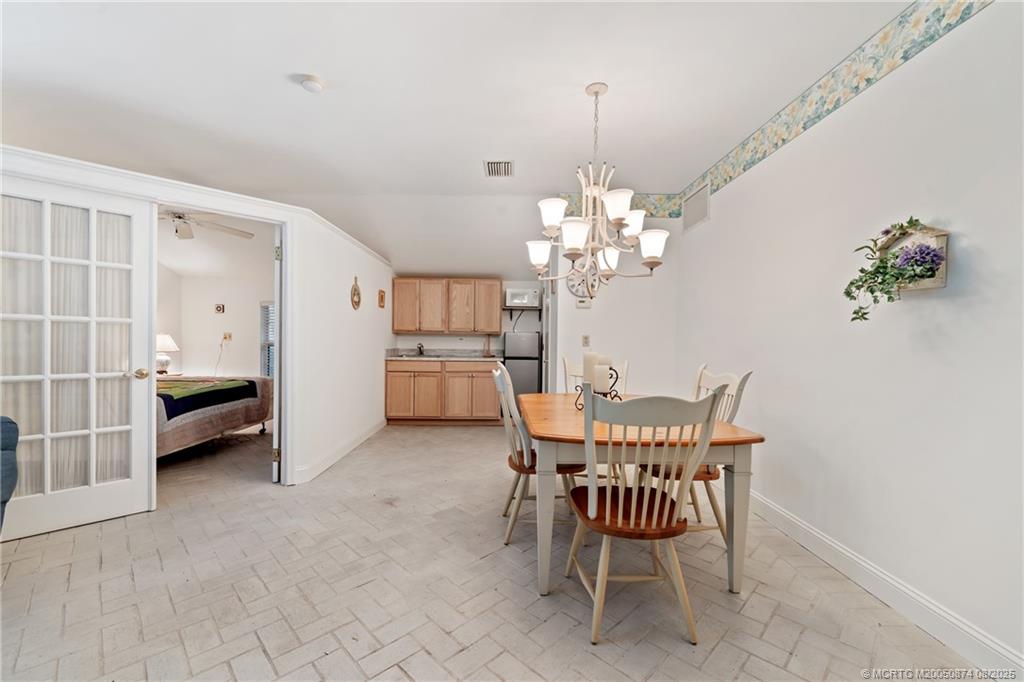 1752 SW Crane Creek Circle