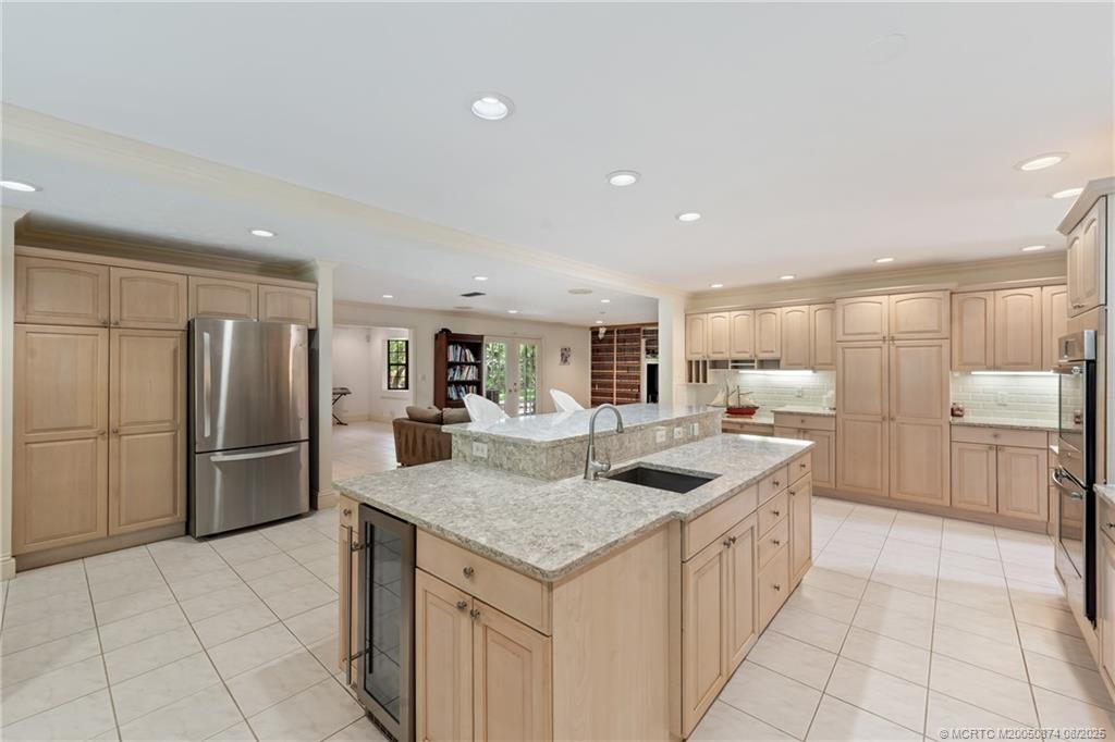 1752 SW Crane Creek Circle