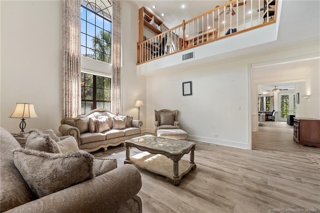 1752 SW Crane Creek Circle