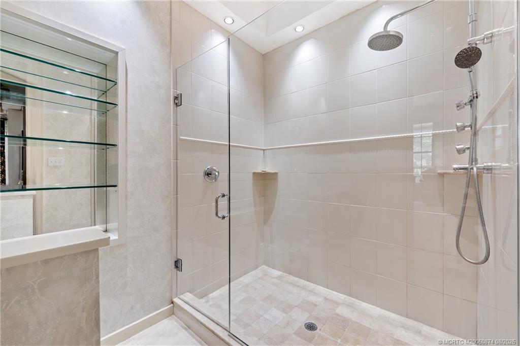 1752 SW Crane Creek Circle