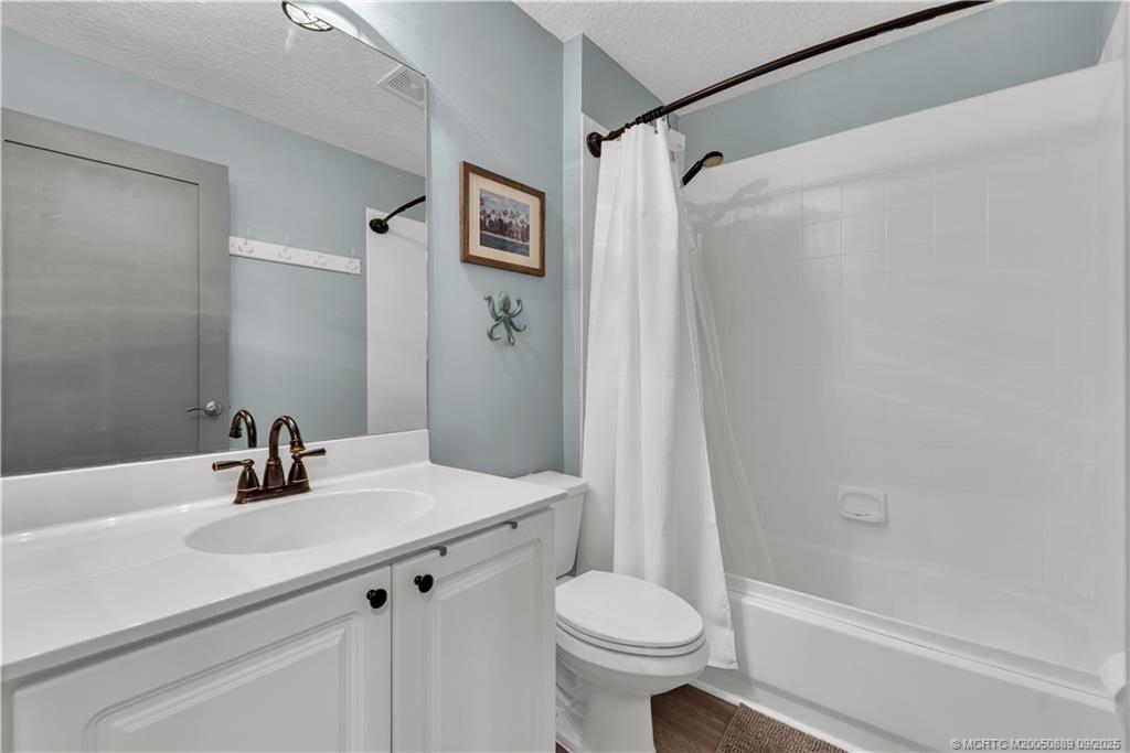 5184 SE Schooner Oaks Way