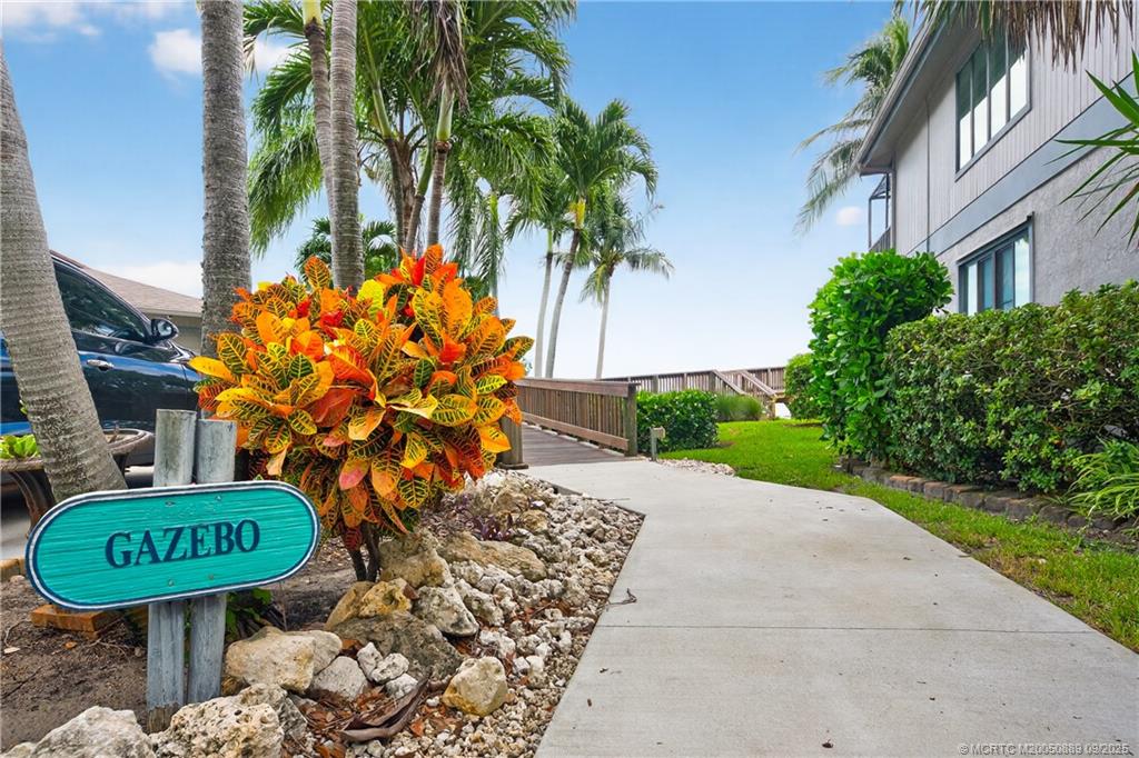 5184 SE Schooner Oaks Way