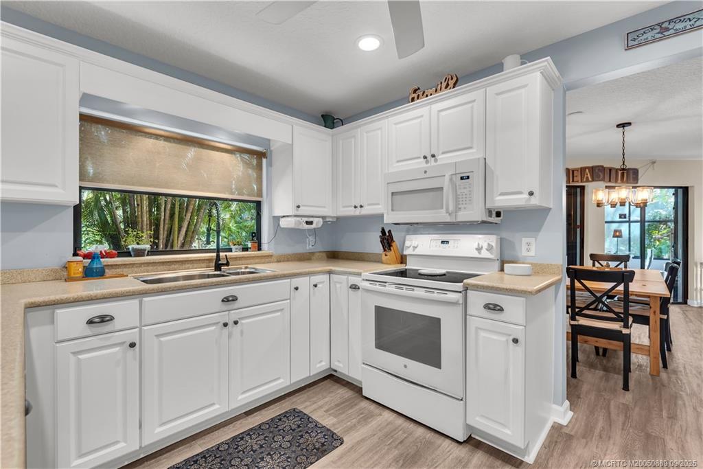 5184 SE Schooner Oaks Way