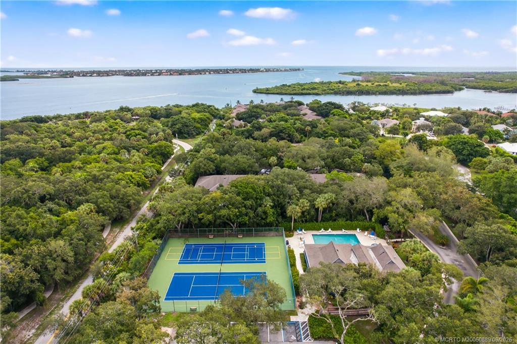 5184 SE Schooner Oaks Way