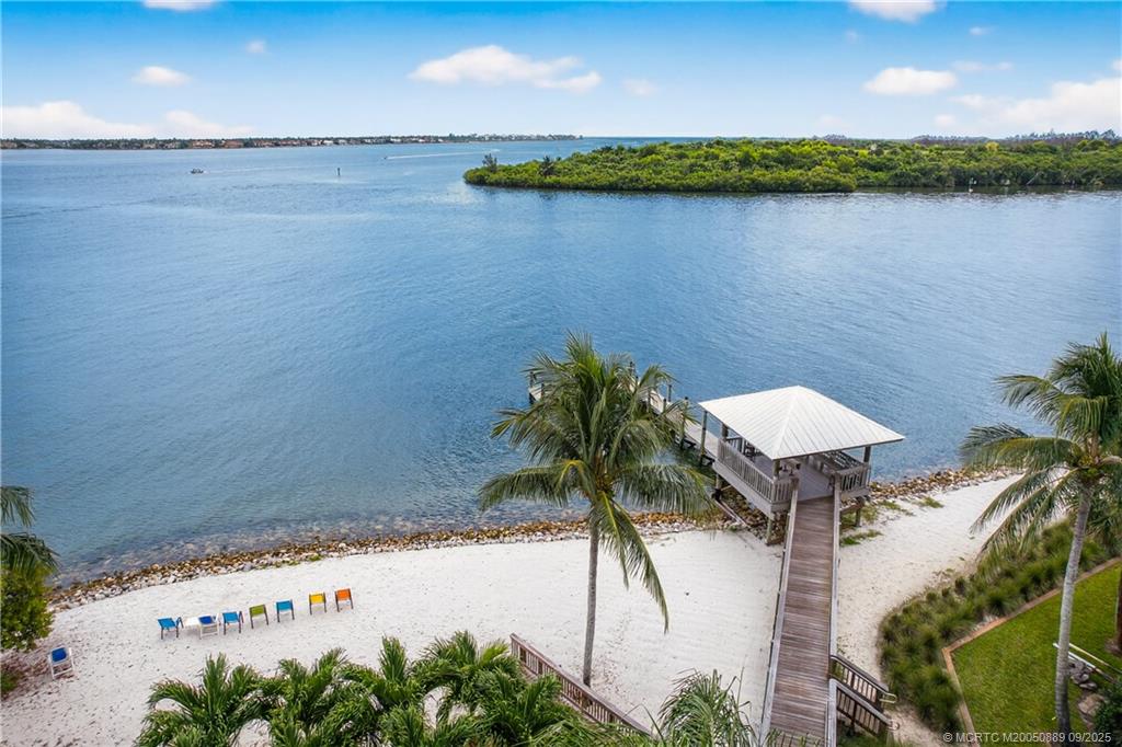 5184 SE Schooner Oaks Way