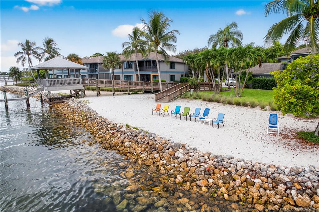 5184 SE Schooner Oaks Way