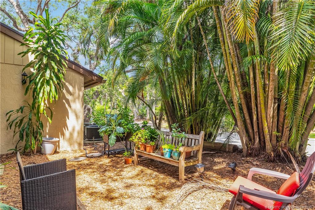 5184 SE Schooner Oaks Way