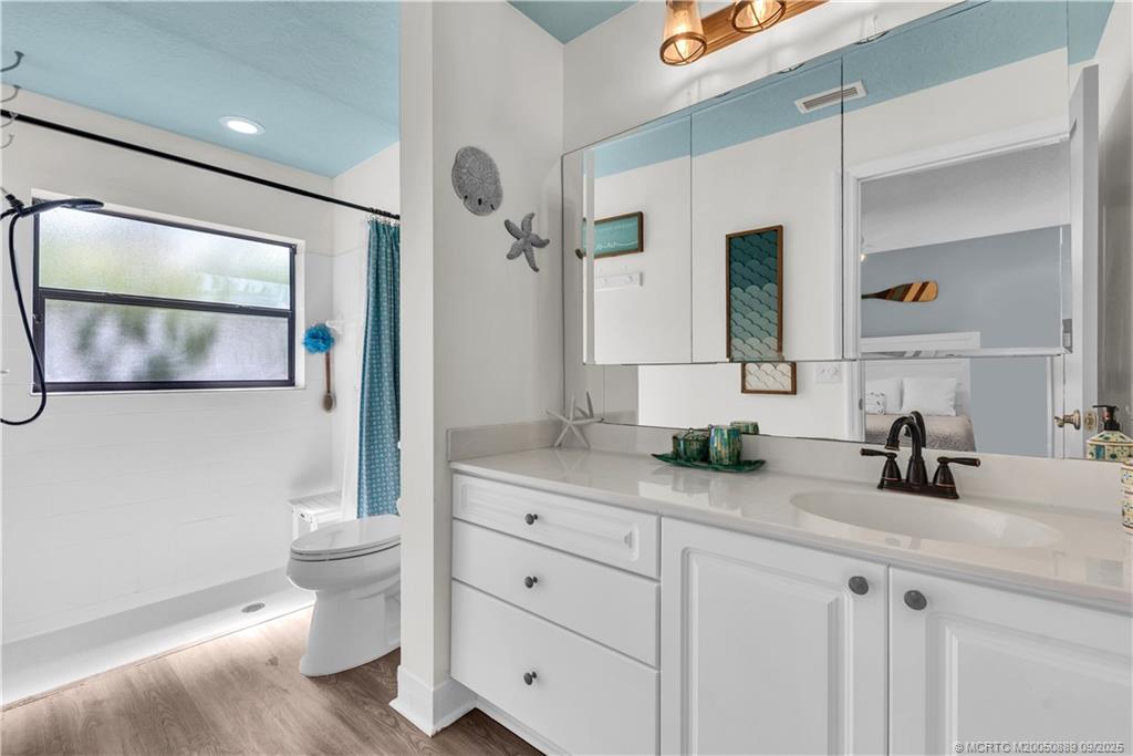 5184 SE Schooner Oaks Way