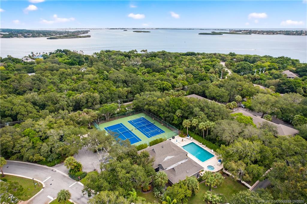 5184 SE Schooner Oaks Way