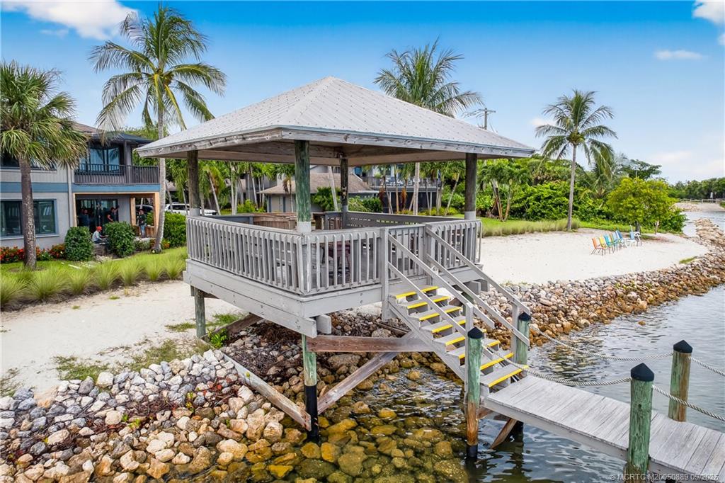 5184 SE Schooner Oaks Way