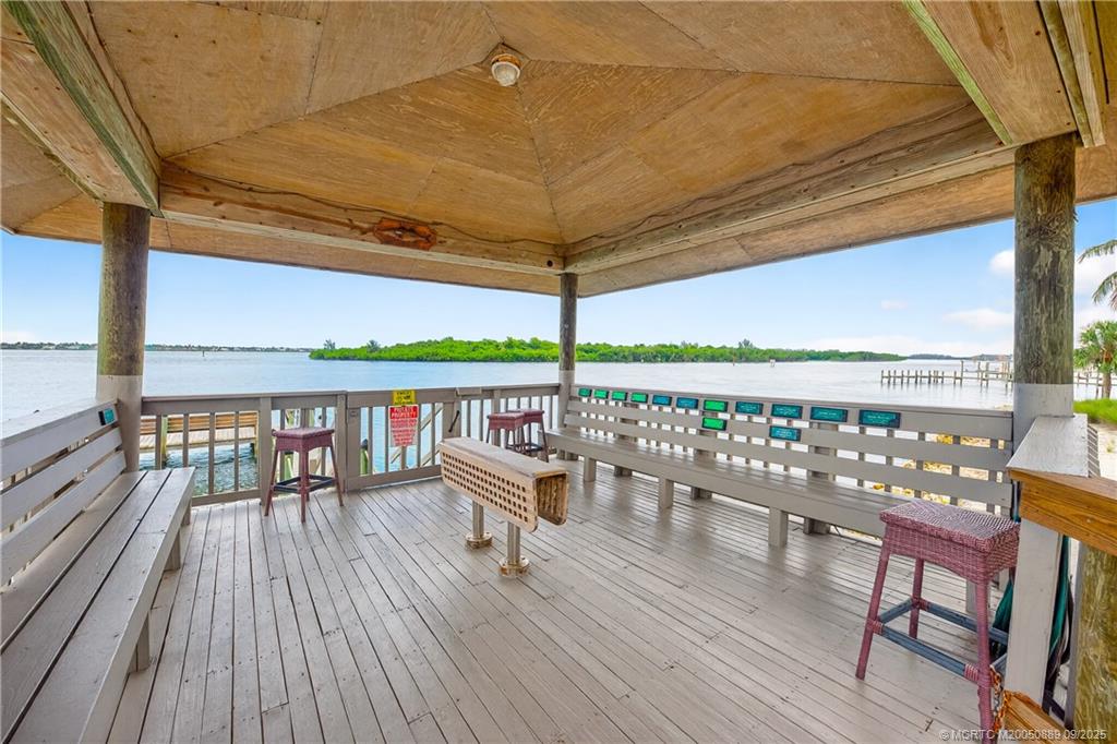 5184 SE Schooner Oaks Way