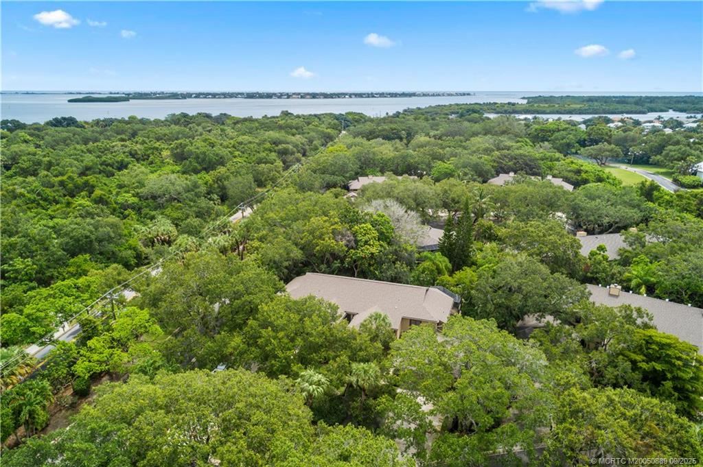 5184 SE Schooner Oaks Way