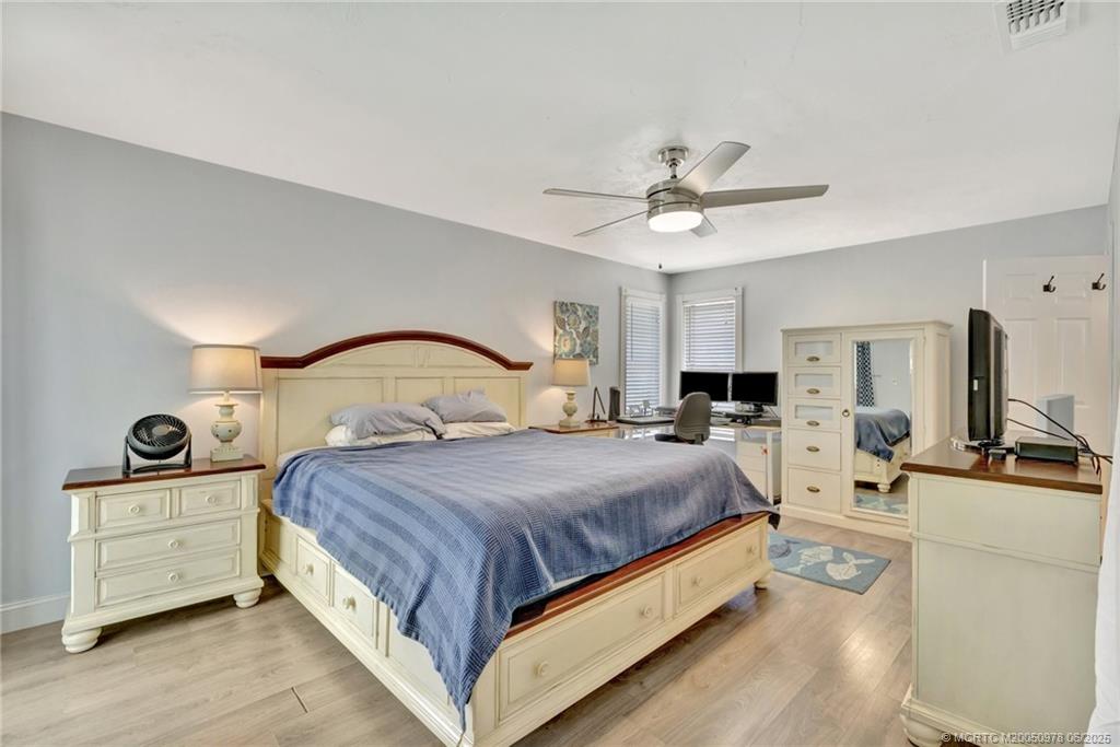 926 NE Vanda Terrado