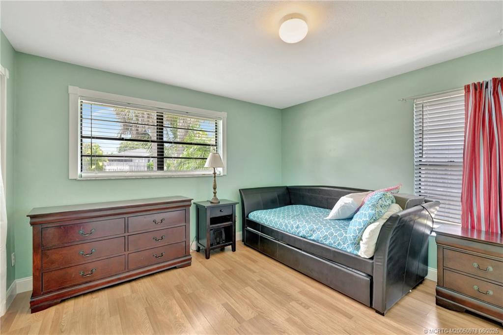 926 NE Vanda Terrado