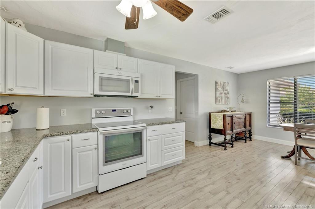 926 NE Vanda Terrado