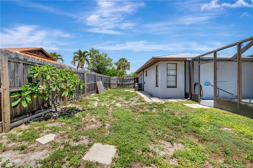 926 NE Vanda Terrado