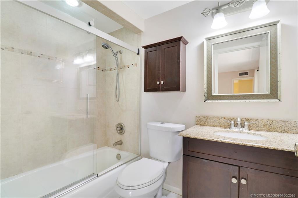 3836 SE Jefferson Street