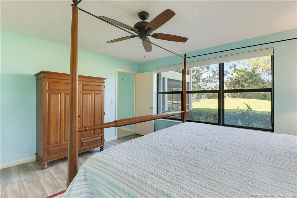 3990 SW Greenwood Way C