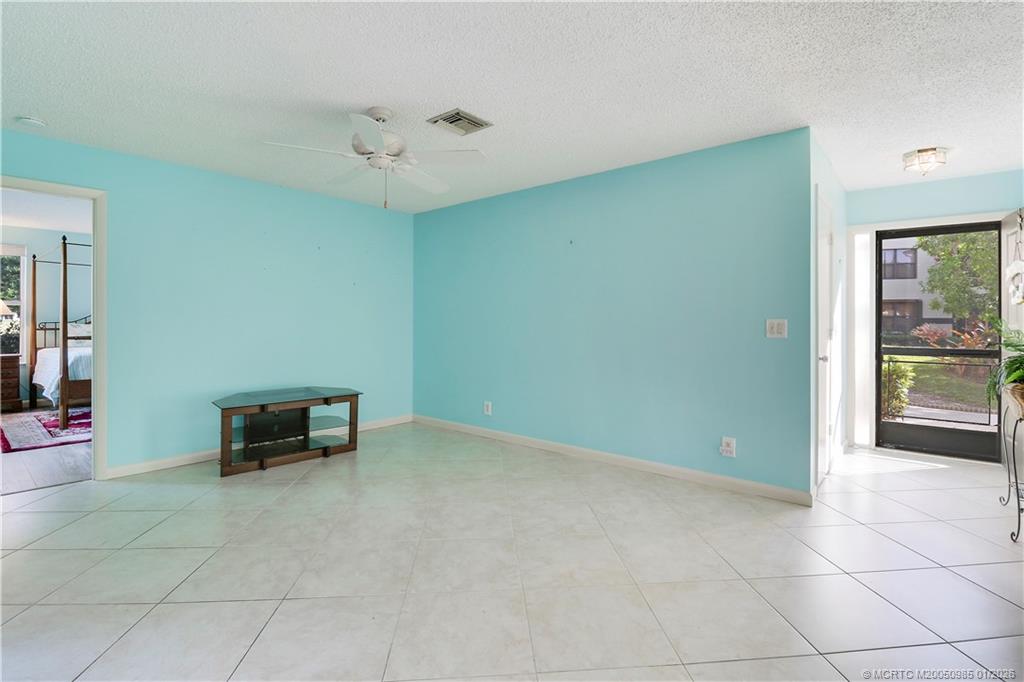 3990 SW Greenwood Way C