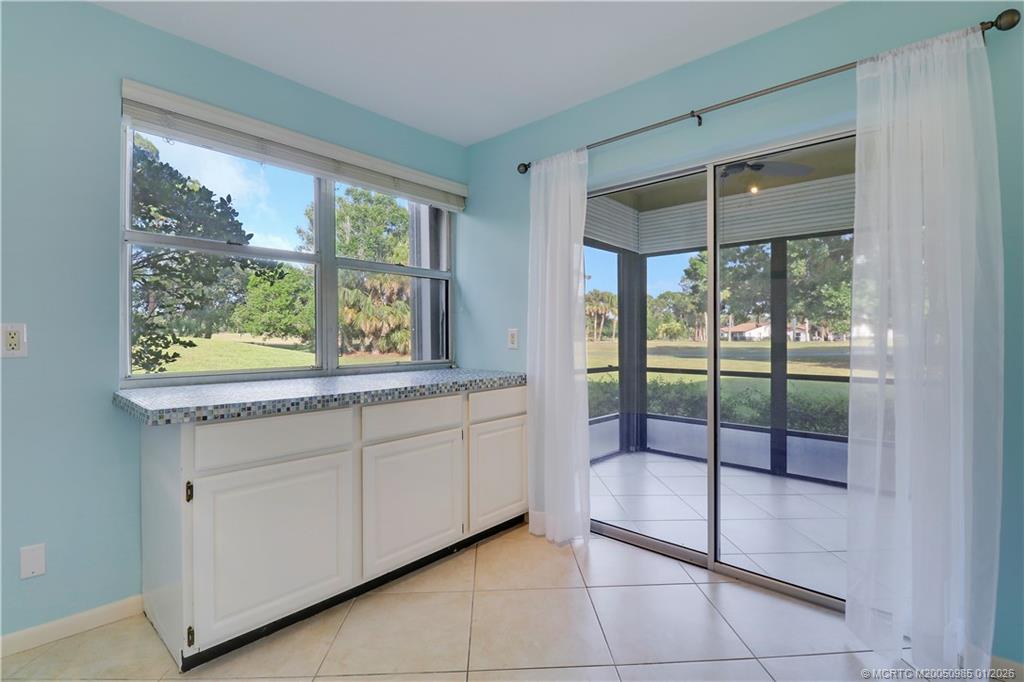 3990 SW Greenwood Way C