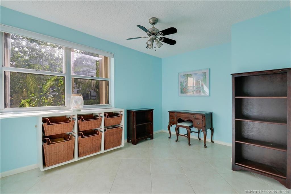 3990 SW Greenwood Way C