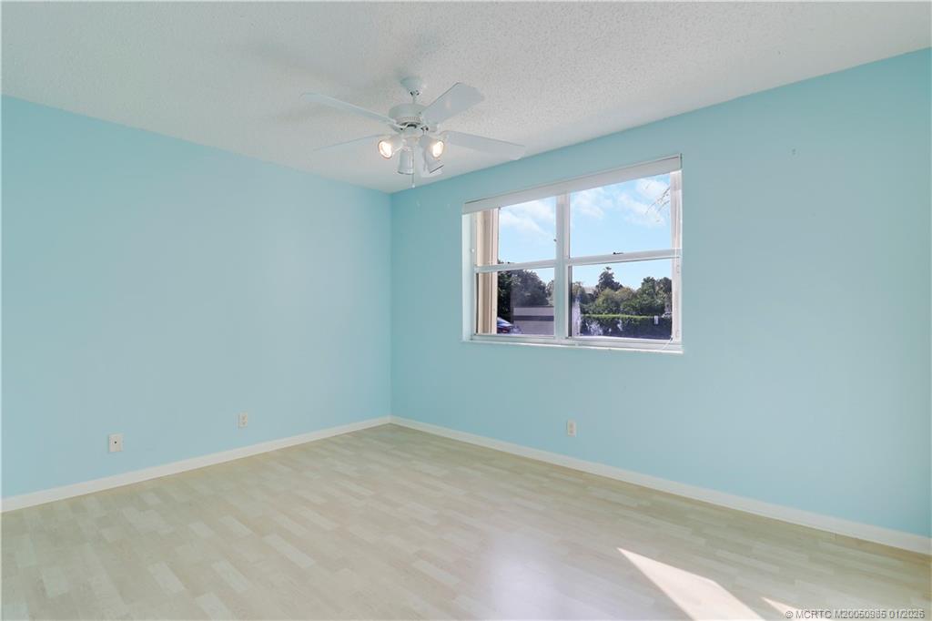 3990 SW Greenwood Way C