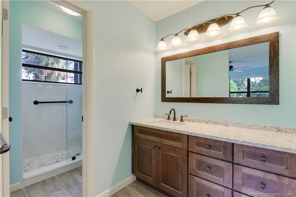 3990 SW Greenwood Way C