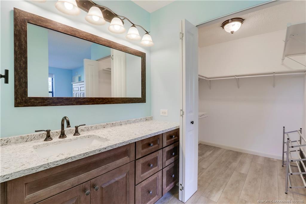 3990 SW Greenwood Way C