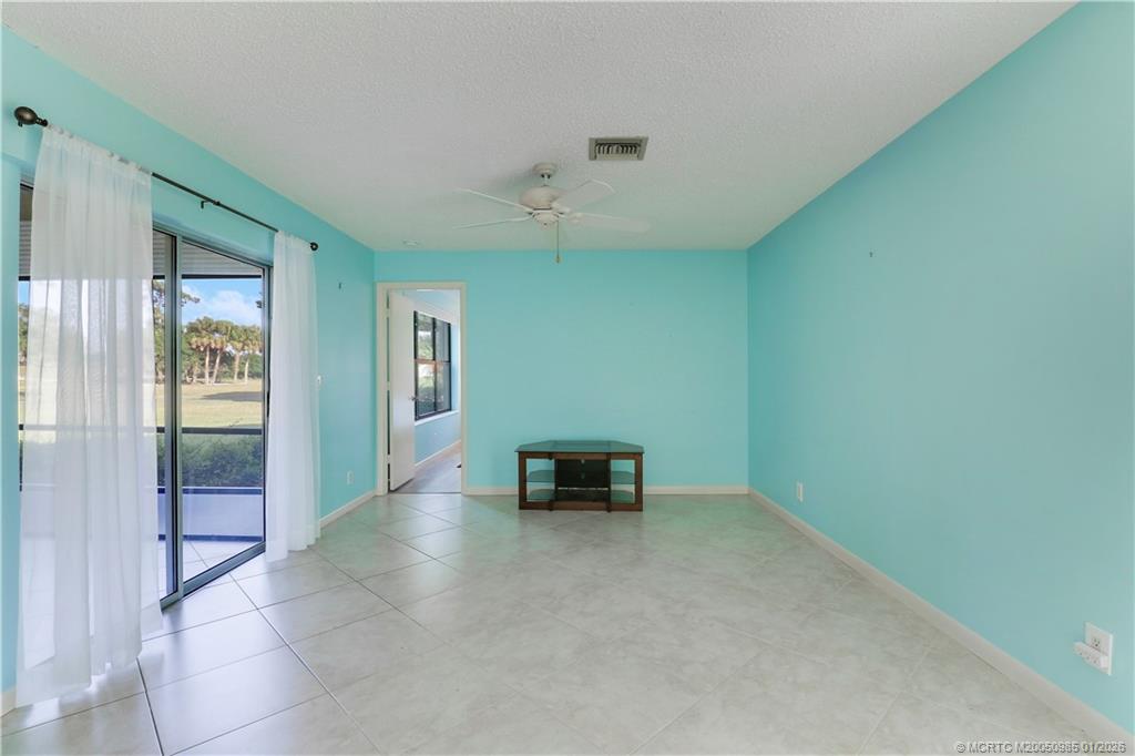 3990 SW Greenwood Way C