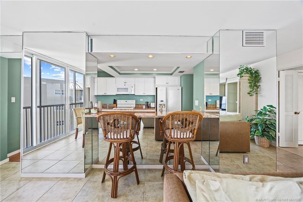 669 NE Plantation Road 405