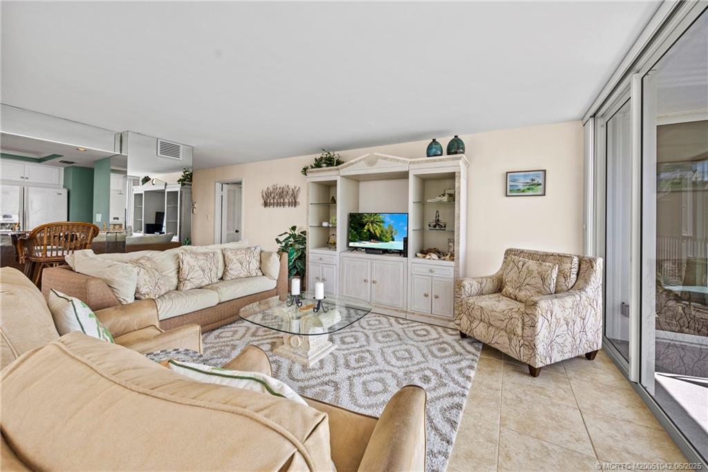 669 NE Plantation Road 405