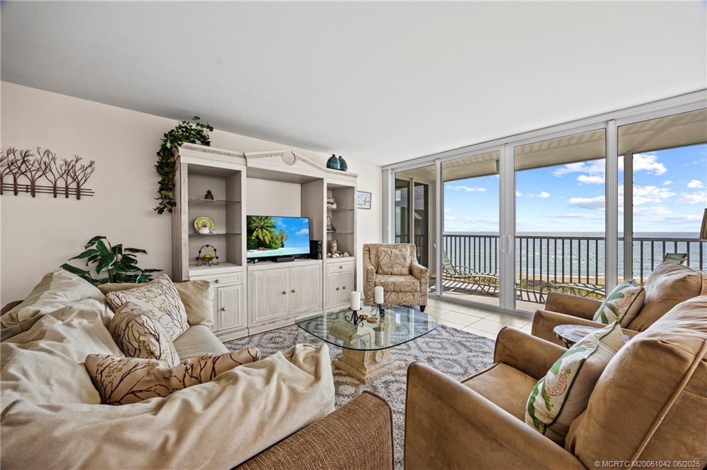 669 NE Plantation Road 405