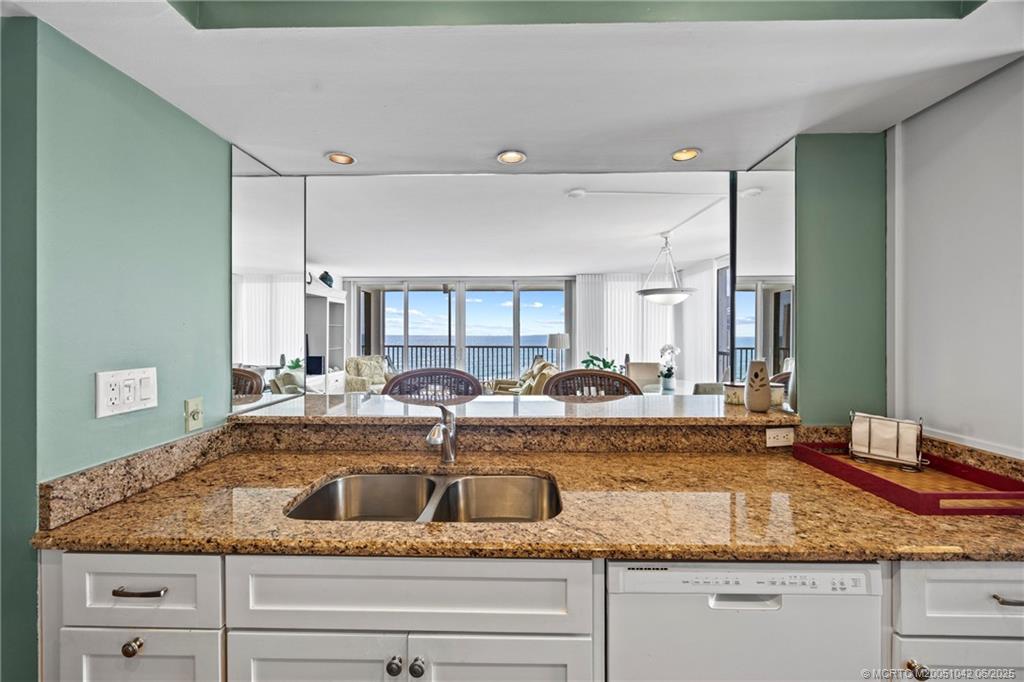 669 NE Plantation Road 405