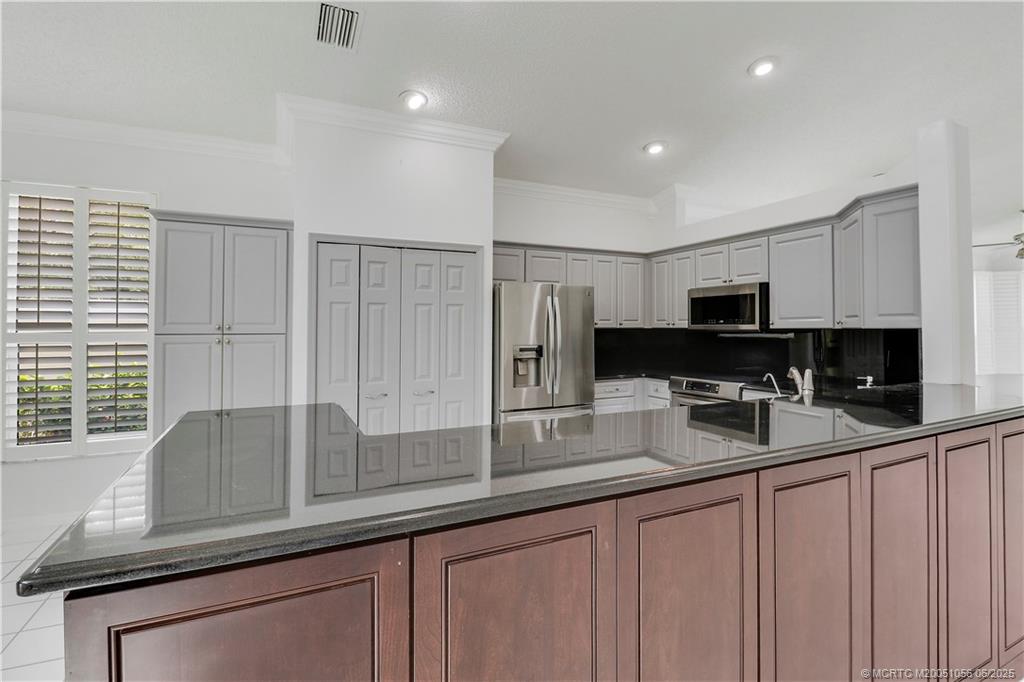 2278 SW Olympic Club Terrace