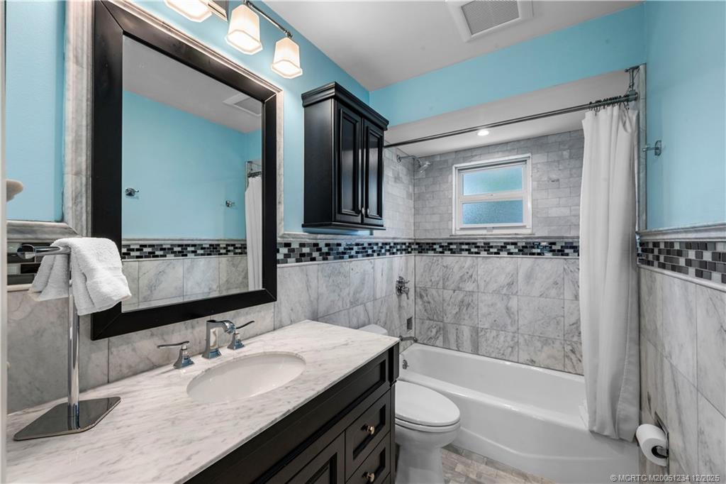 3514 SE Narragansett Terrace