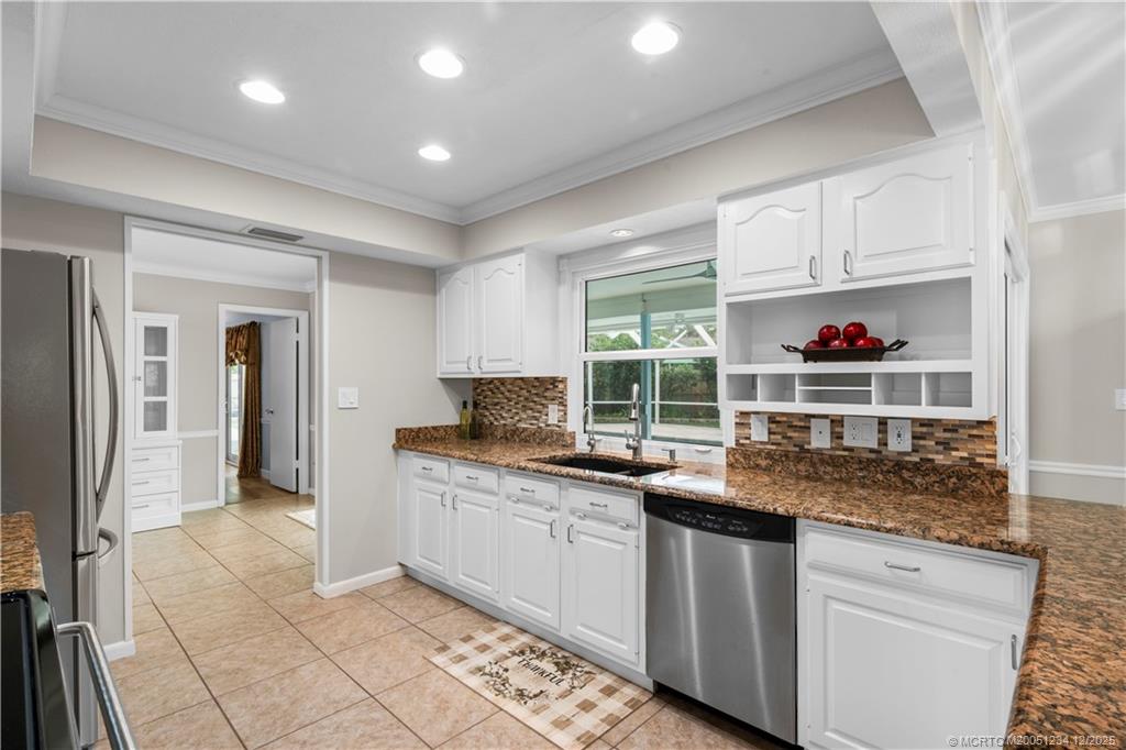 3514 SE Narragansett Terrace
