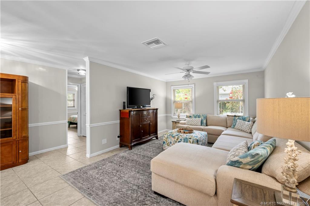 3514 SE Narragansett Terrace