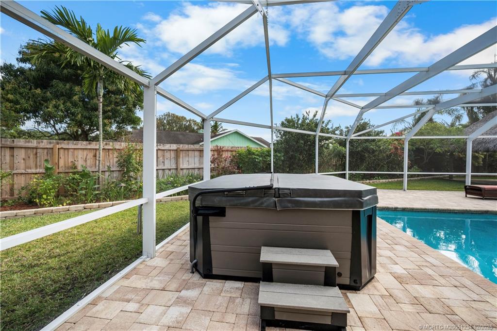 3514 SE Narragansett Terrace