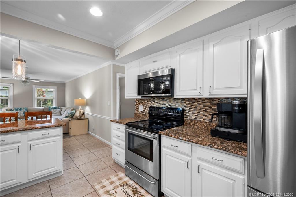 3514 SE Narragansett Terrace