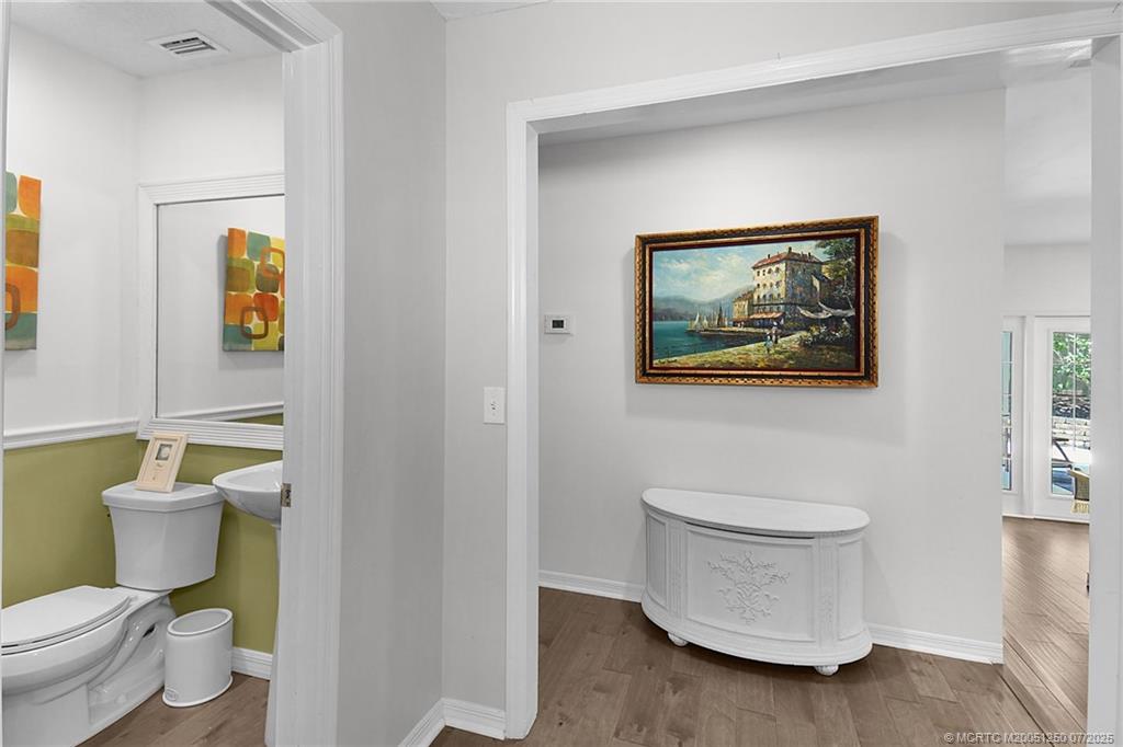 229 SE Villas Street