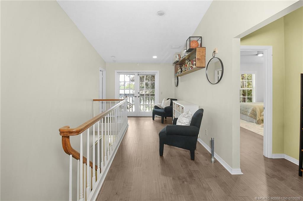 229 SE Villas Street