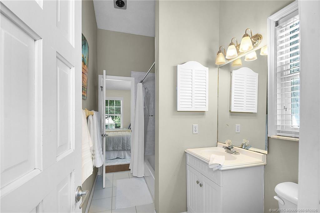 229 SE Villas Street