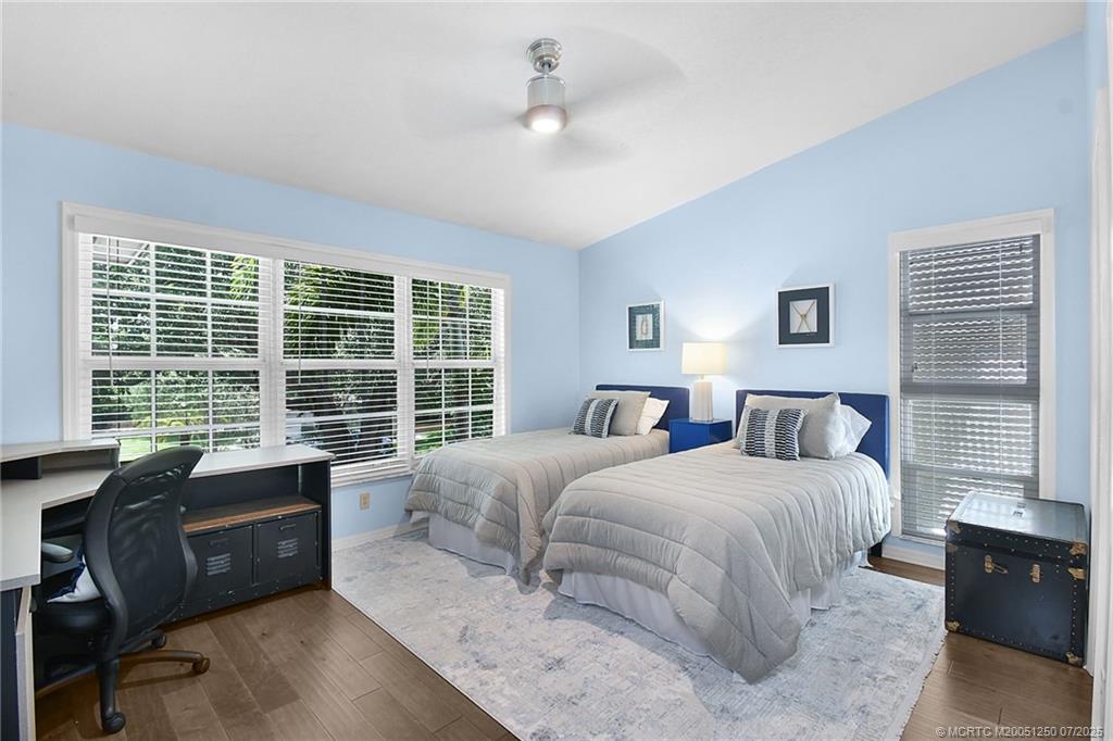 229 SE Villas Street