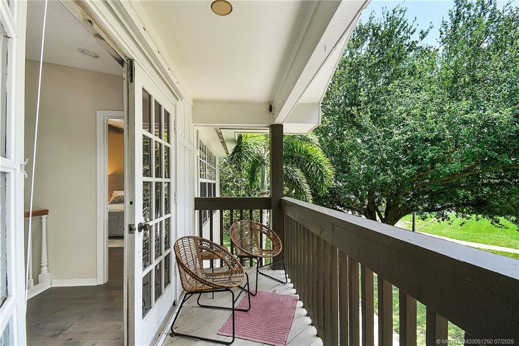 229 SE Villas Street