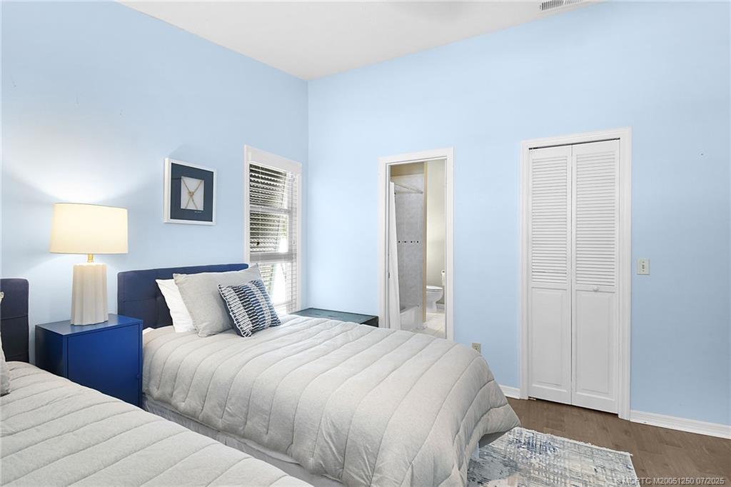 229 SE Villas Street