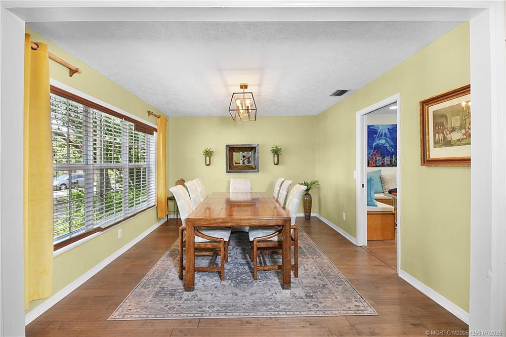 229 SE Villas Street