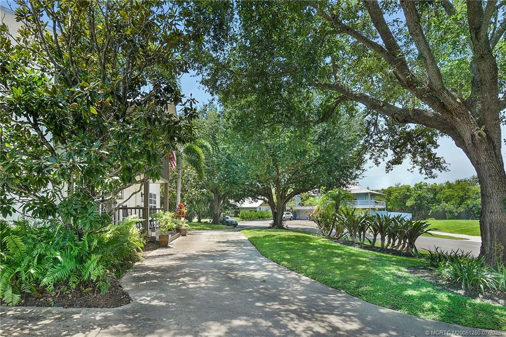 229 SE Villas Street