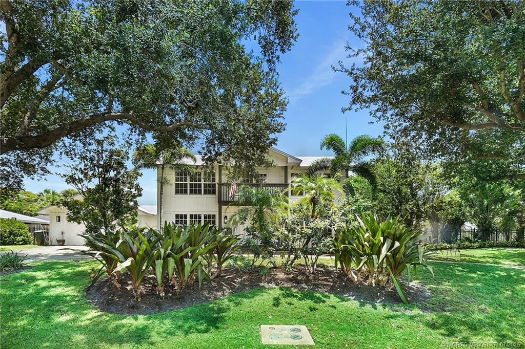 229 SE Villas Street